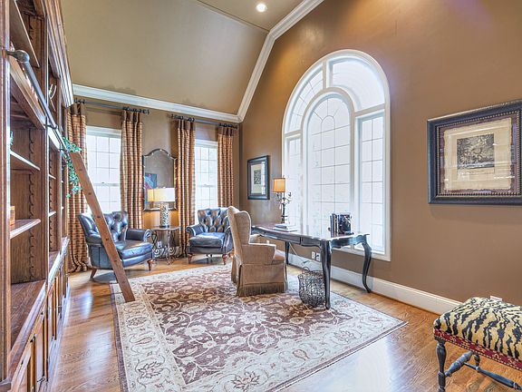 5th image of 401 Glen Lakes Ct