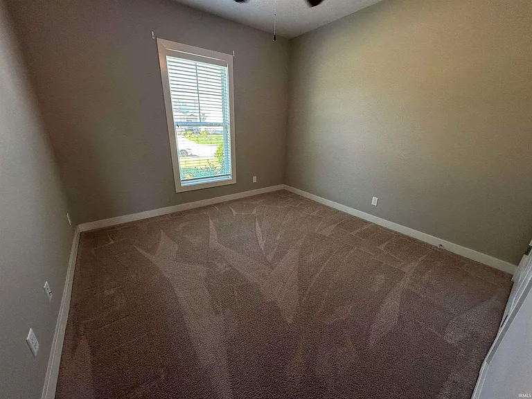 2331 Jamaica Ct — Photo 9