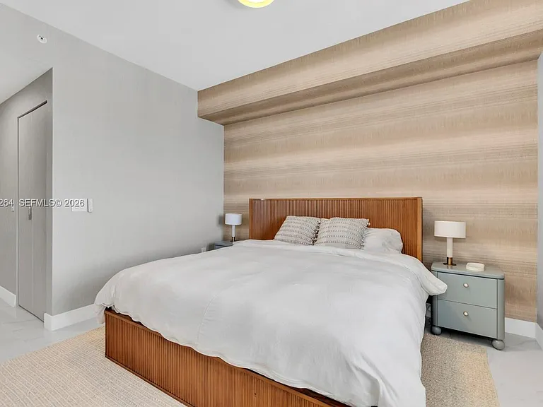 700 NE 24th St #5502 — Photo 48