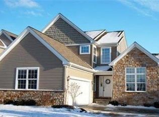 29407 Hummingbird Cir #31, Westlake, OH 44145