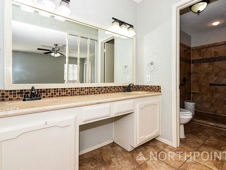 6113 Denver St — Photo 10
