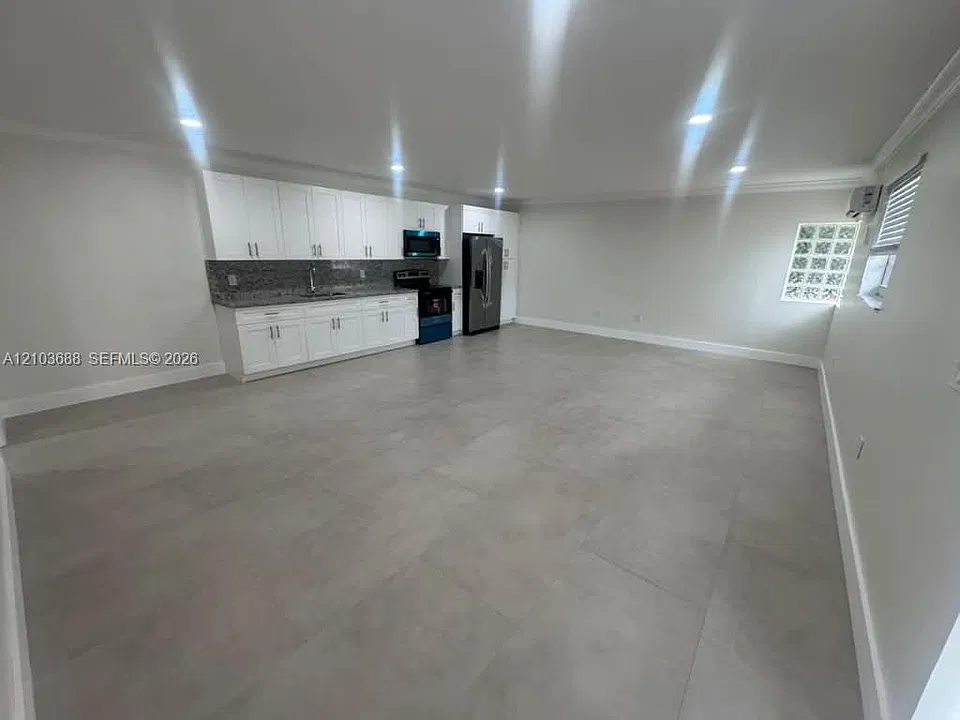 1010 NW 32nd Pl #1