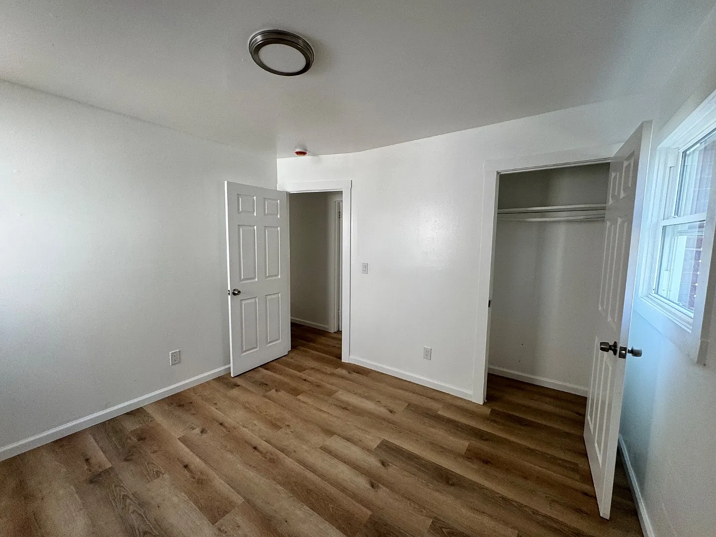 1-5 W 19th St - 1 L — Photo 1