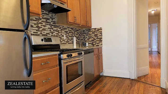 Rented by ZealEstate Group Inc | media 35