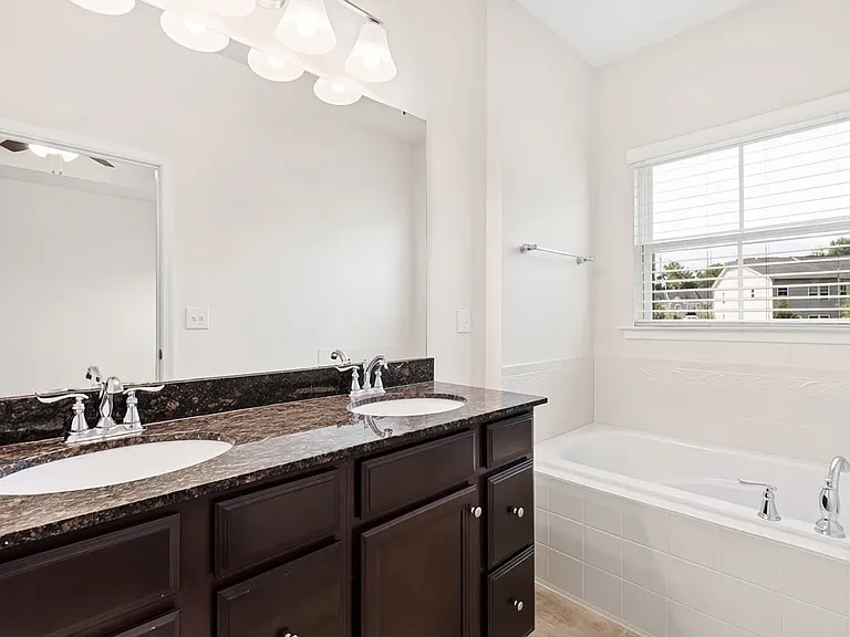 511 Pemberwich Pl — Photo 9