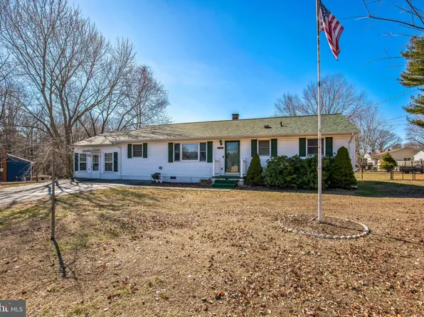 24415 Lakeland Dr, Hollywood, MD 20636