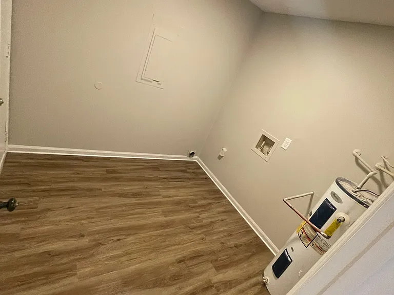 250 Luden Drive — Photo 9