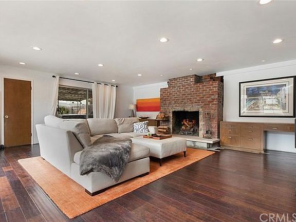 2nd image of 1201 Pine St
