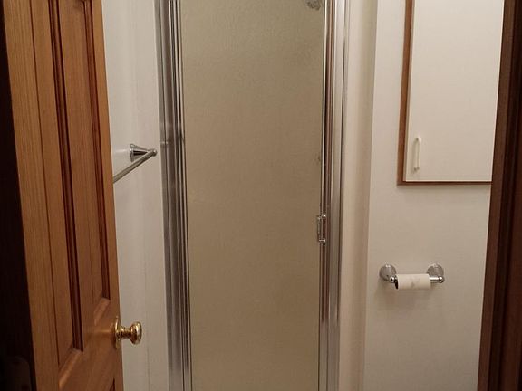 4th image of 642 W Waveland Ave #3