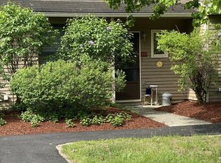 14 Stonehedge Dr #L, Shelburne, VT 05403