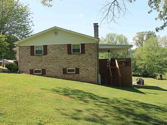 5th image of 442 Fox Dr