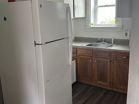 2nd image of 119 N 6th St #11188873