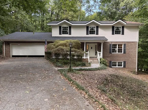2218 Rocky Face Cir, Dalton, GA 30720