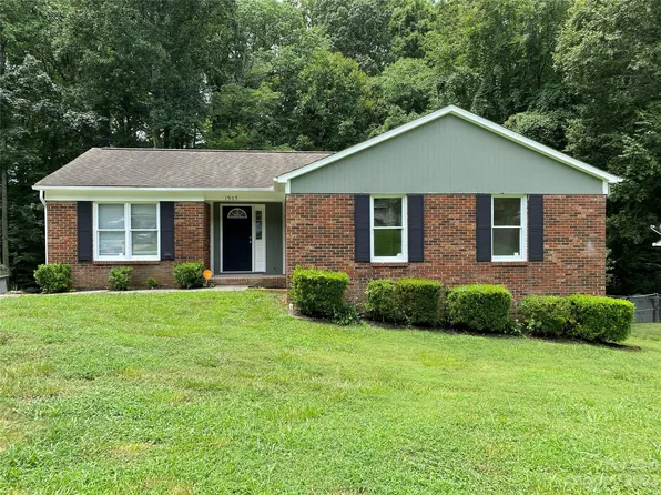 1907 Teddington Dr, Charlotte, NC 28214