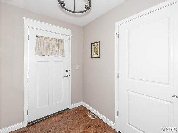 3rd image of 1873 Appleton Ct