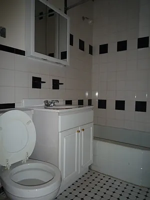 Rented by New Yorker Realty | media 10