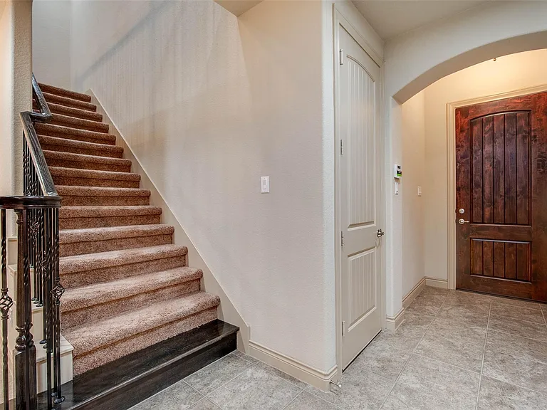 24111 Valencia Ridge Ln — Photo 6