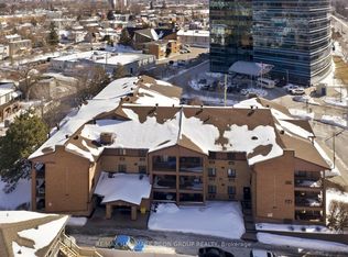 316 Savard Ave #206, Ottawa, ON K1L 7S2