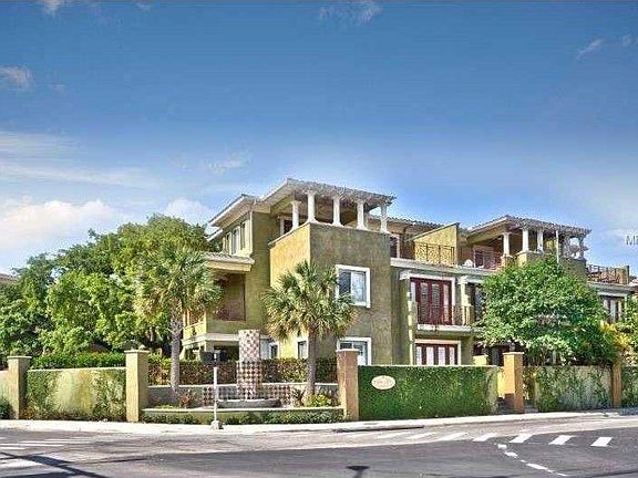 4th image of 4907 Bayshore Blvd Unit 119
