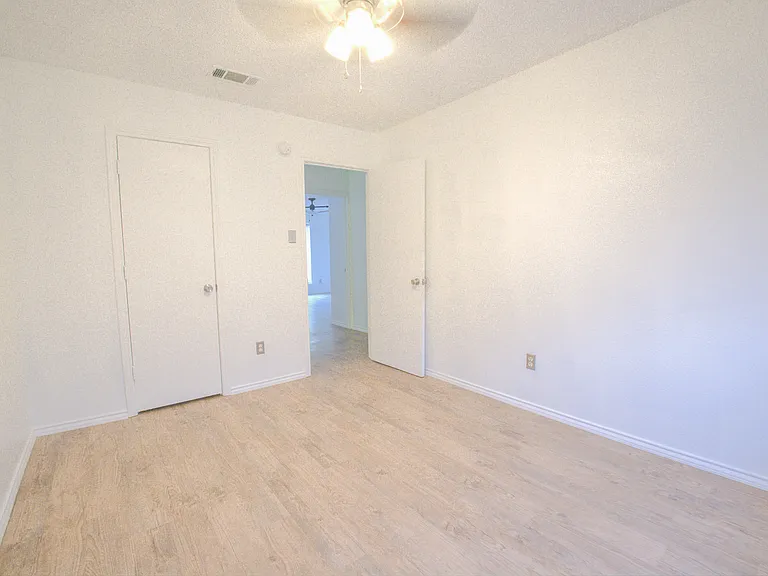 3634 Dexter Ave — Photo 12