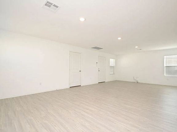 5th image of 13424 Homestead Way