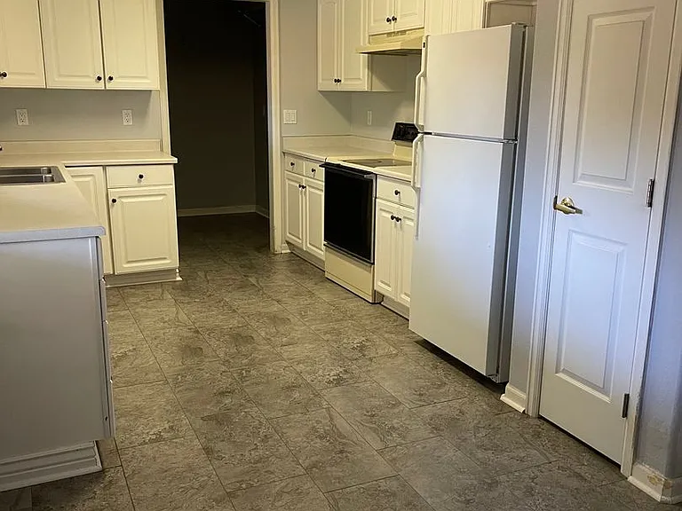 827 Beech Ave — Photo 7