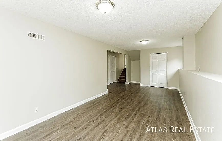 Available Now!! Beautiful 4 Bed 3 Bath Home With Finished Basement! Free 55" Tv If Moved In By 8/31! — Photo 3