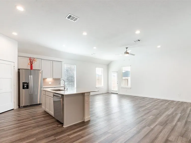 22606 Ginosa Trl — Photo 11