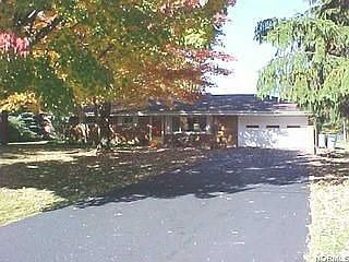 1st image of 1527 Meadowlawn Dr