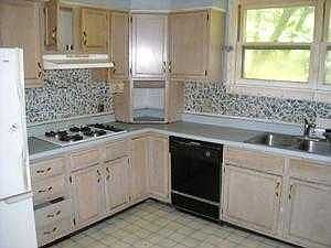 4th image of 904 Maynard Ave