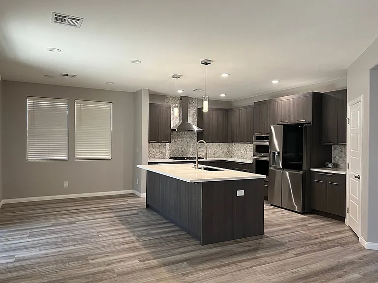 5981 Honeysuckle Ridge St — Photo 5
