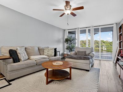 9450 Poinciana Place #203, Davie, FL, 33324