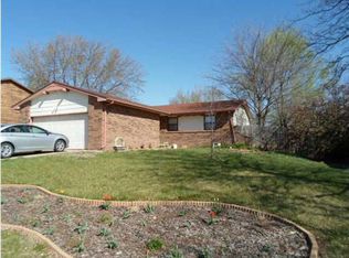 418 E Birchwood Rd, Derby, KS 67037