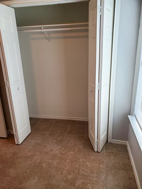 3 bed, 1106 sqft, $1,275 — Photo 4
