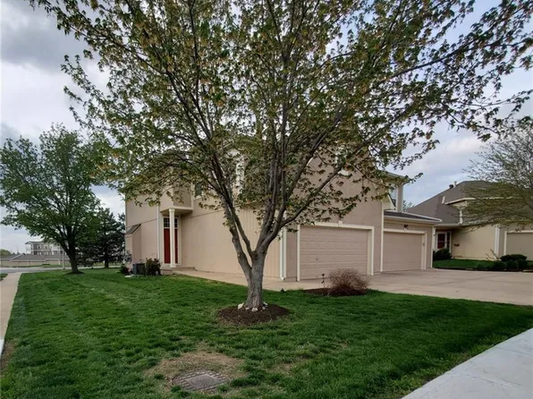 22816 W 72nd Ter, Shawnee, KS 66227