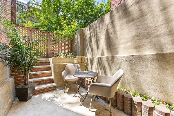 Sold by Douglas Elliman | media 4