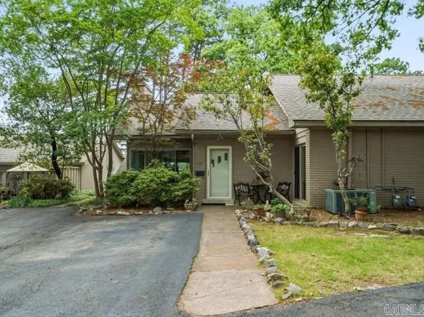 220 Sunset Bay Rd APT 27, Hot Springs National Park, AR 71913
