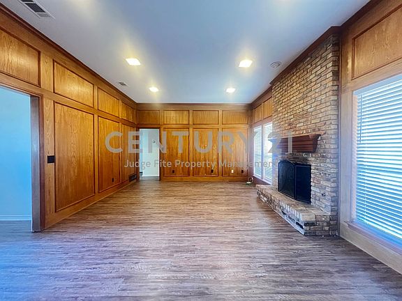 3rd image of 4028 Seabury Dr