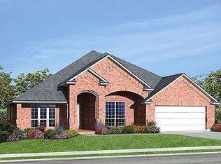 18 Spring Garden Dr, Edgecliff Village, TX 76134