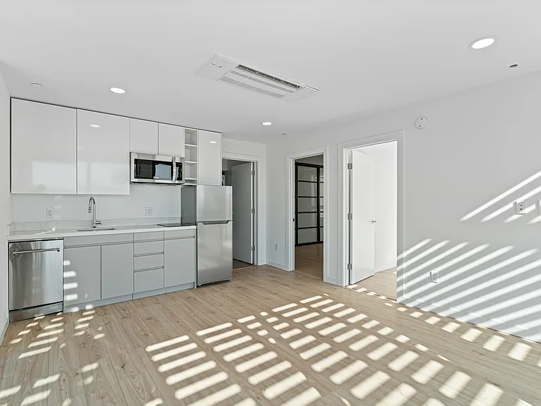 13848 Scenic Crest Cir — Photo 5