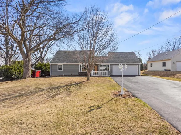 3720 Fiebrantz DRIVE, Brookfield, WI 53005
