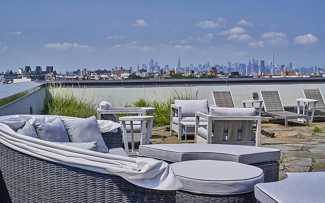 Rented by Compass | media 54