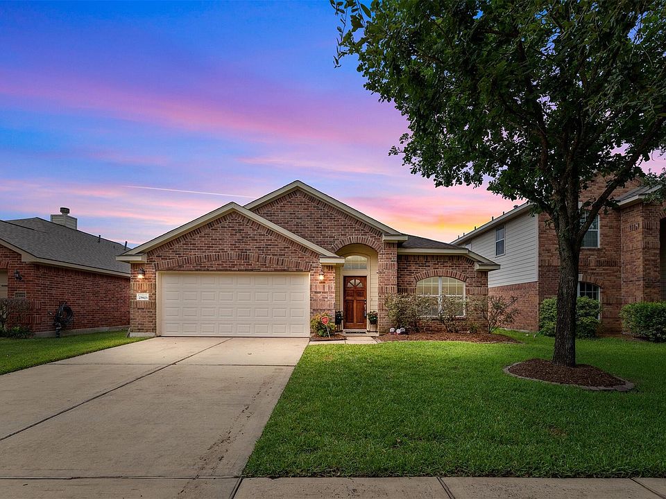 1st image of 25923 Chapman Falls Dr