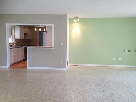4th image of 617 Pineland Ave