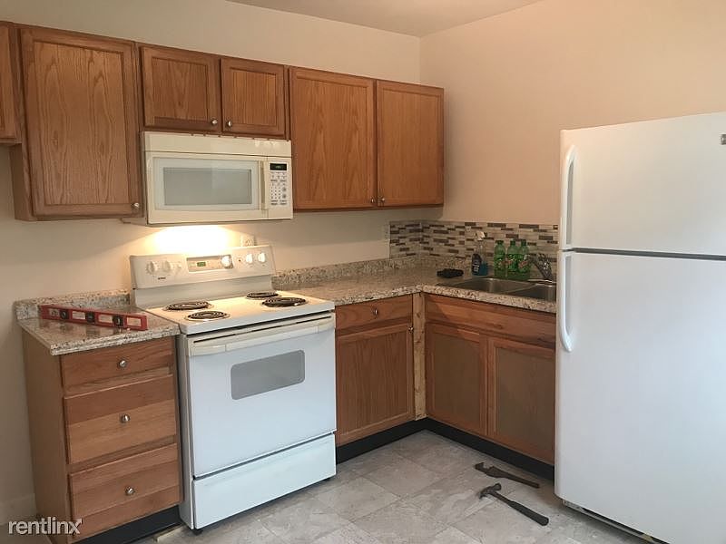 2nd image of 1106 Mountain Rd