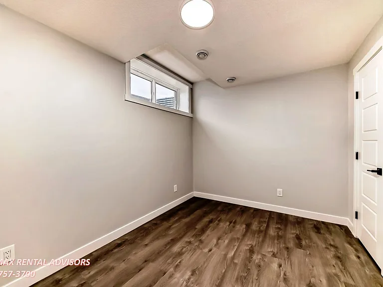 404 Lucas Blvd NW #BASEMENT — Photo 11