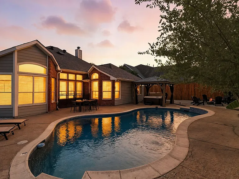 5709 Courtney Cir — Photo 43