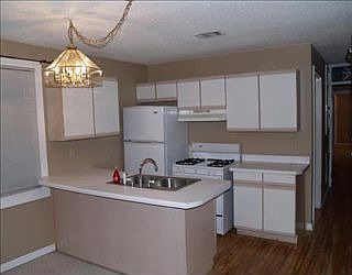 3rd image of 3735 Derbigny St