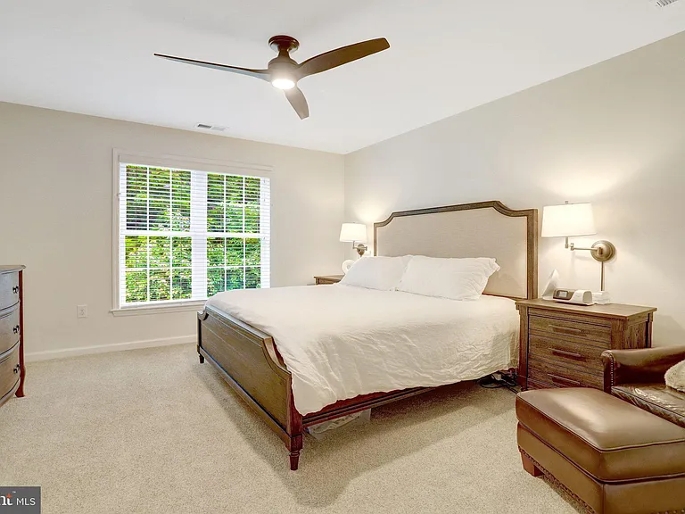 2862 Rosemary Ln — Photo 39