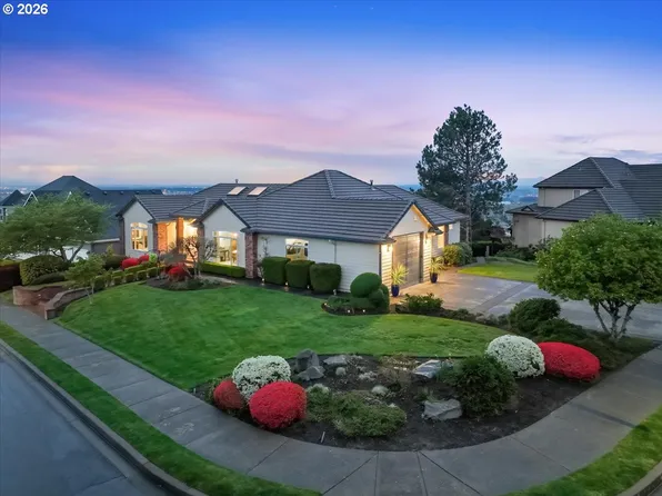 2031 NW Columbia Summit Dr, Camas, WA 98607
